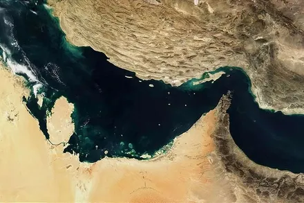 ایران و عمان در مدت دو هفته آتش‌بس از کشتی‌هایی که از تنگه هرمز عبور می‌کنند، هزینه خواهند گرفت