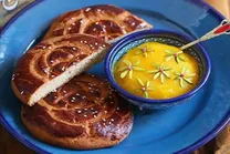 طرز تهیه حلوا زرده همدانی | یک روز عصر با این حلوا کامتان را شیرین کنید!