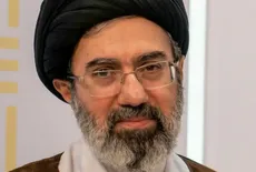 انتشار تصویری جدید از آیت‌الله سیدمجتبی خامنه‌ای به همراه یک پیام