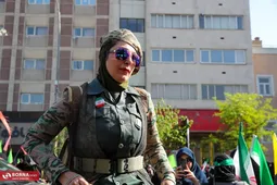 تصاویر | ژست‌های دختران جان‌فدای ایران با اسلحه در تهران