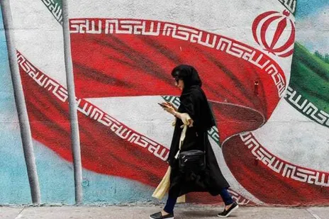 گزارش زنده از روز اول آتش‌بس دوهفته‌ای؛ از واکنش تند شریعتمداری و اسرائیل به آتش‌بس تا سلام به قدرت چهارم جهان!