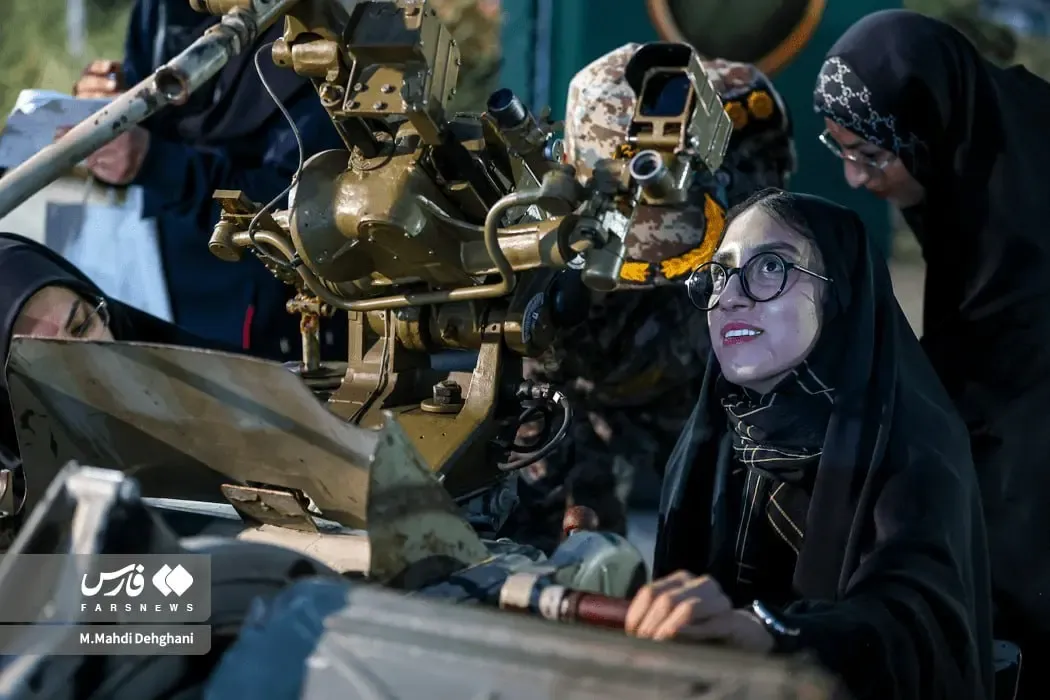 آموزش شلیک با ضد هوایی آموزش شلیک با ضد هوایی