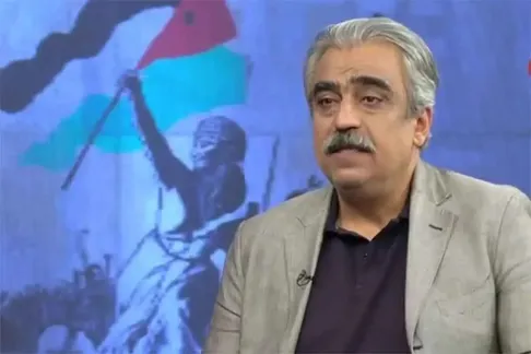 (ببینید) کارشناس ثابت صداوسیما: در آبان و آذر جنگ داریم؛ آنها بمب هیدروژنی دارند که می‌گویند مادر همه بمب‌ها است، ما پدر همه بمب‌ها را داریم