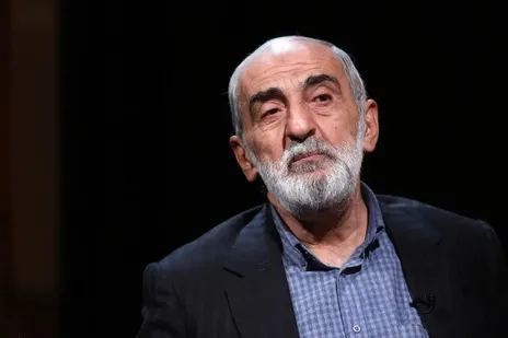 حمله تند و تیز شریعتمداری به روحانی و خاتمی؛ این خطا نیست خط است!
