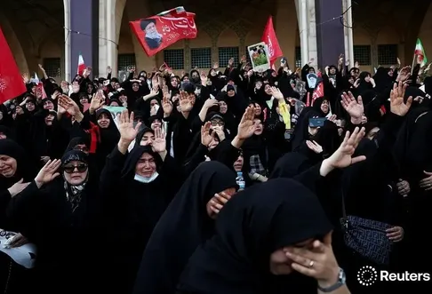 (ویدئو) پخش تخم‌مرغ آب‌پز در مسیر مصلی تهران