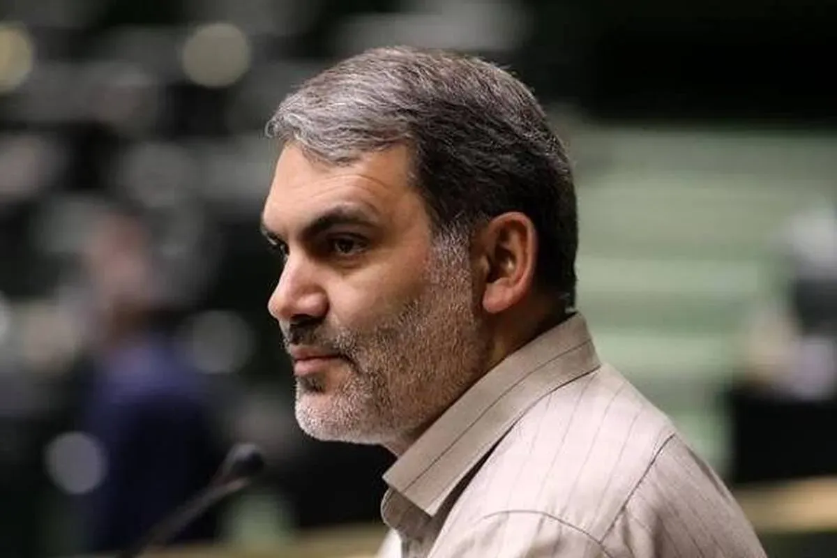 در صدا و سیما اعلام شد؛ دلار ۱۵۰ تومانی عادی است