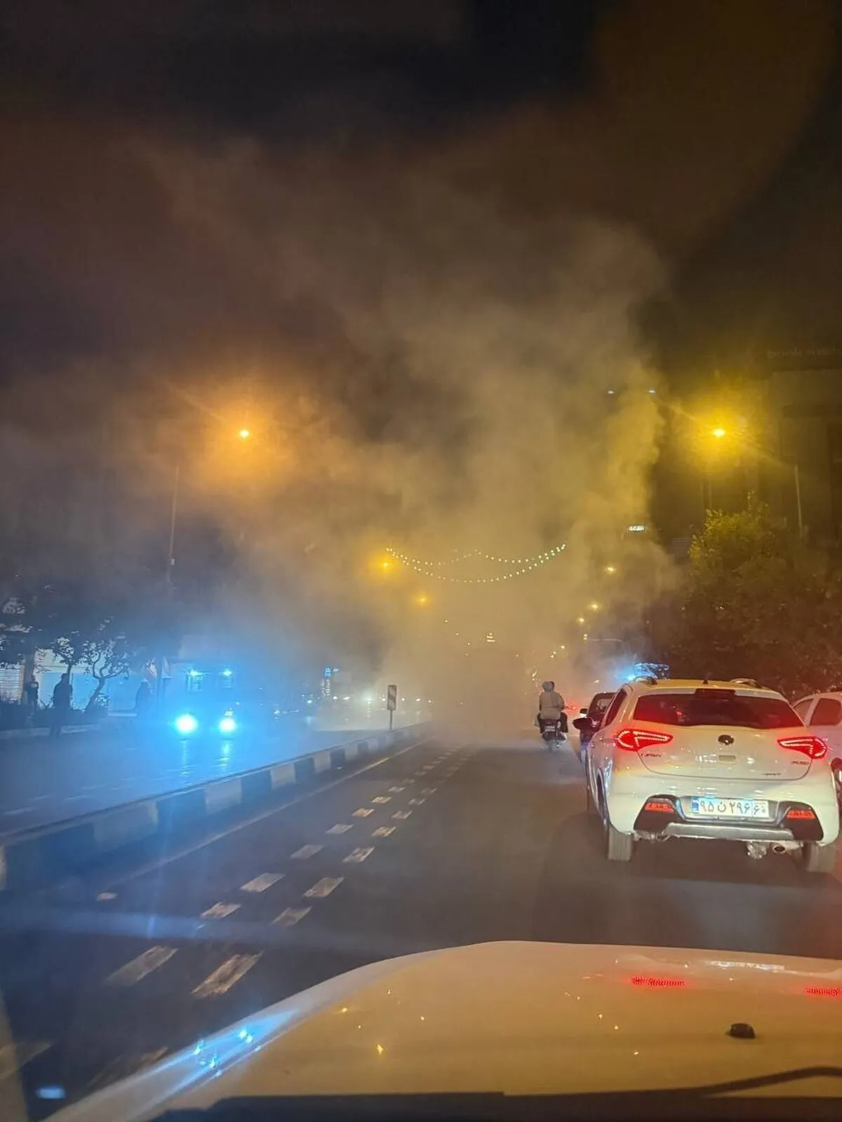 آتش گرفتن اتوبوس بی آر تی در پل کالج