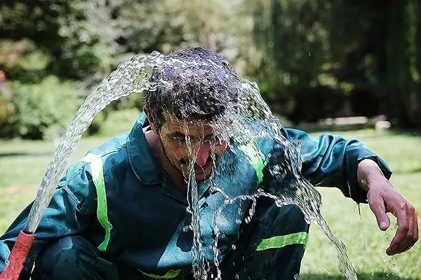 ورود موج جدید گرما از اواسط هفته | آسمان این مناطق بارانی است