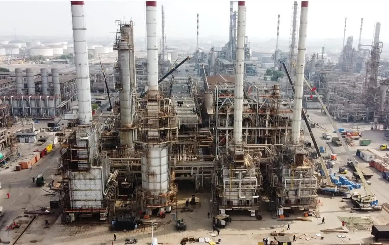 مدیران ارشد پالایشگاه بندرعباس در شش ماه ۱۲ میلیارد تومان پاداش گرفتند