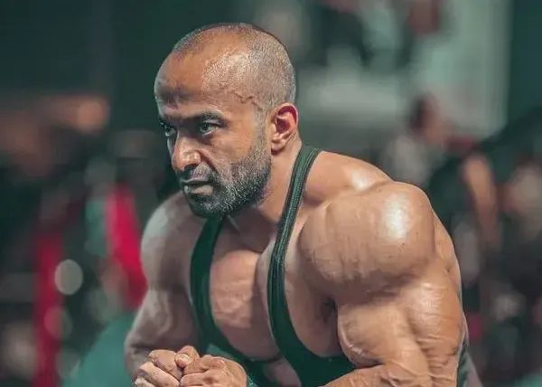 ابعاد جدید و عجیب از مرگ فرامرز عزیزی قهرمان پرورش اندام فاش شد | کمیته فنی چرا مرد طلایی کشور را خط زد؟