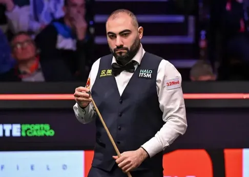 (ویدئو) باخت ترامپ به حسین وفایی، ستارۀ اسنوکر ایران