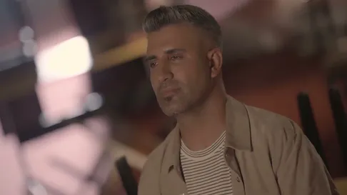 (ویدئو) اجرای سجاد محمدی خواننده پاپ در حضور همایون شجریان خبرساز شد