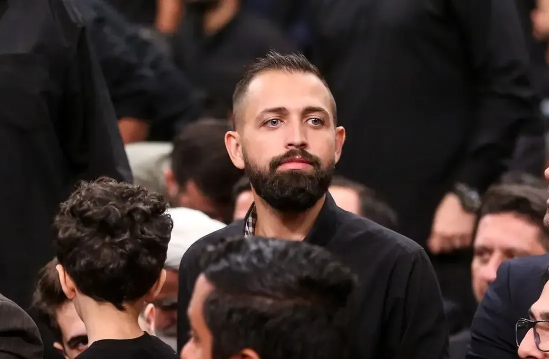 دیدار محسن افشانی و شراره رخام در پشت صحنه نمایش یه تُن تَن