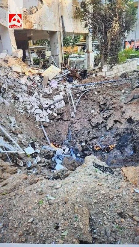 عکس | گودال ایجادشده ناشی از اصابت موشک ایرانی