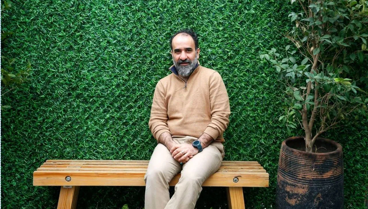 وضعیت نویسنده مشهور وخیم شد؛ رضا امیرخانی جراحی می‌شود؟