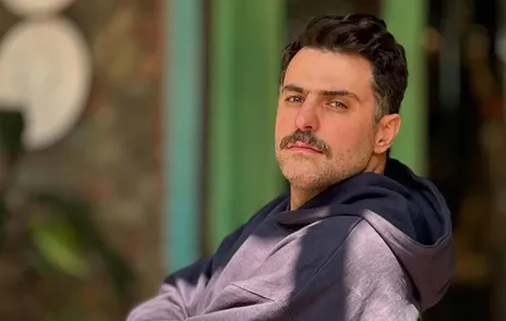 (ویدئو) علی ضیا: یک ماه و نیم اصلاً نمی‌توانستم راه بروم و سه ماه با عصار راه می‌رفتم