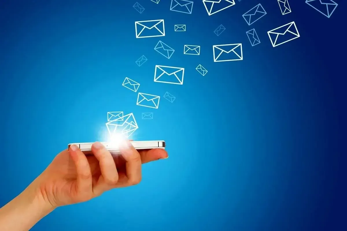 روش جدید پیامک کردن اخبار مذاکرات، برخی را شاکی کرد