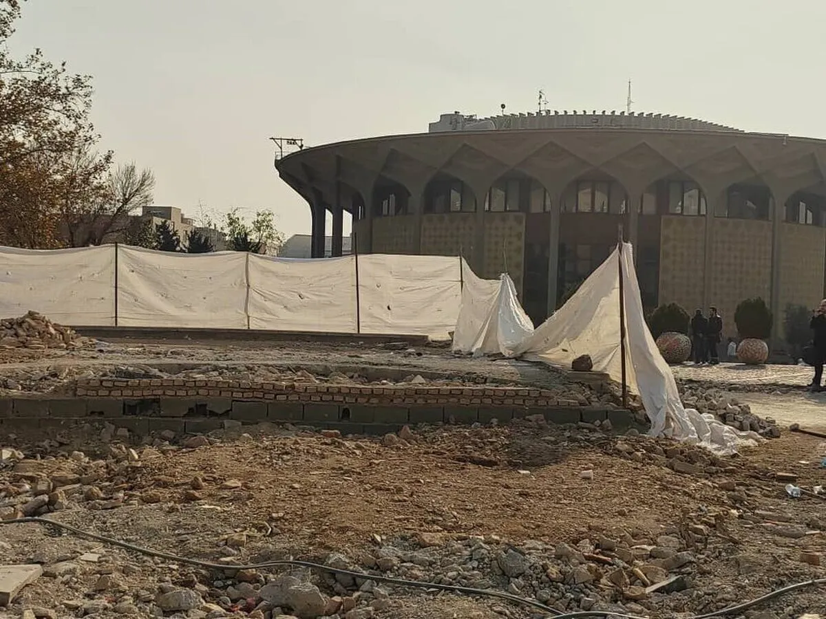 زاکانی حوض تئاتر شهر را با خاک یکسان کرد