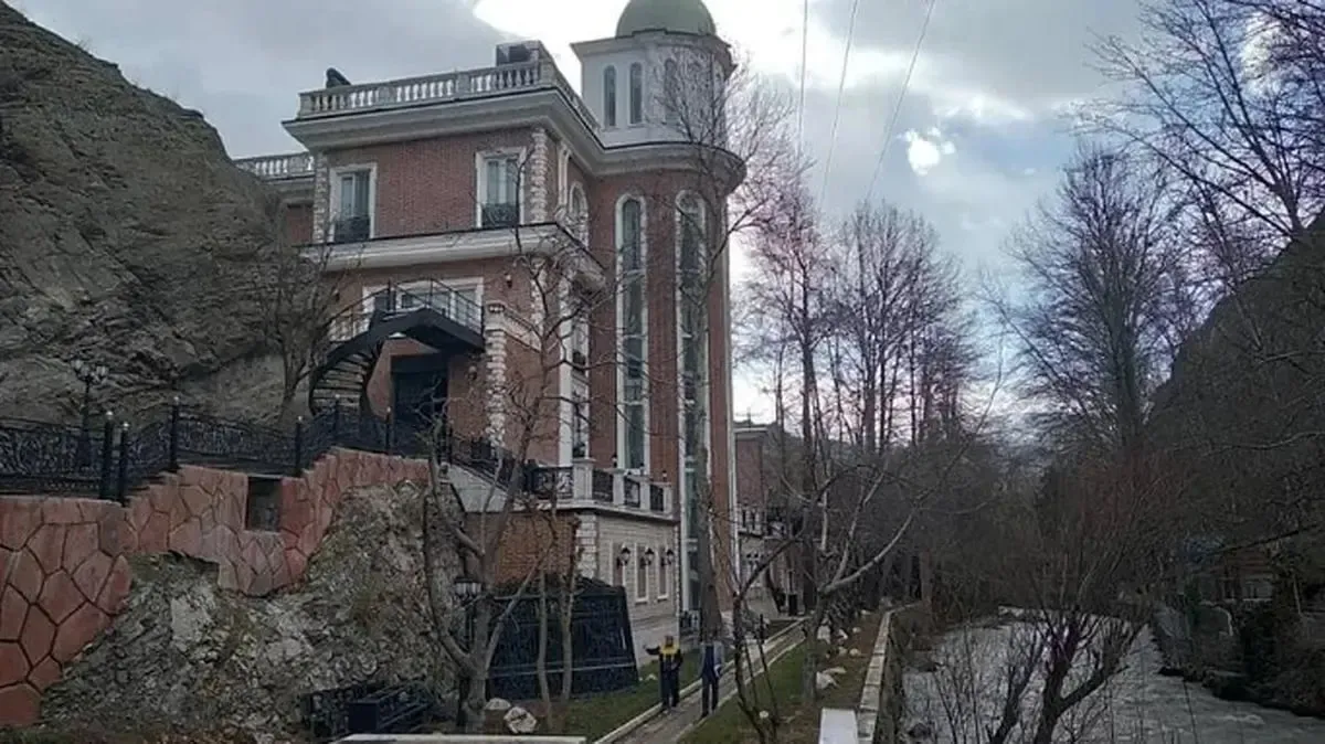 واکنش به ارتباط ویلای لاکچری جنجالی با علی انصاری