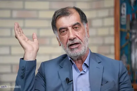 باهنر از زینب ابوطالبی عذرخواهی کرد
