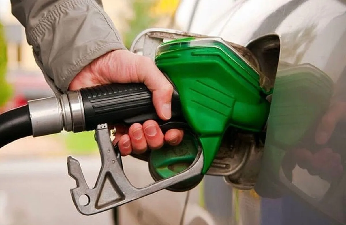 آخرین تصمیم دولت برای قیمت بنزین اعلام شد