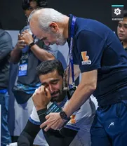 عکس | گریه شدید ستاره والیبال ایران بعد از شکست تلخ