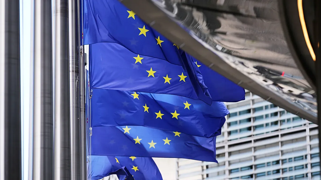 جزئیات تحریم‌های اروپا؛ از ممنوعیت فروش طلا تا ممنوعیت ورود افراد و بلوکه شدن دارایی‌های بانک مرکزی