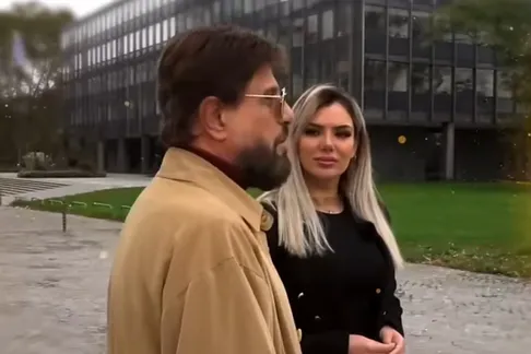 توضیحات نرگس فرخی همسر بیژن مرتضوی درباره ورود همسرش به ایران