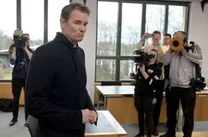 حمله دروازه‌بان سرشناس با اره برقی دردسرساز شد!