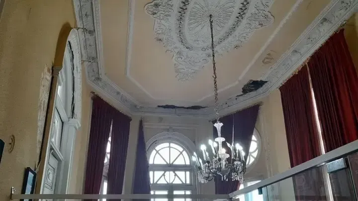 تخریب کاخ بندر انزلی تخریب کاخ بندر انزلی