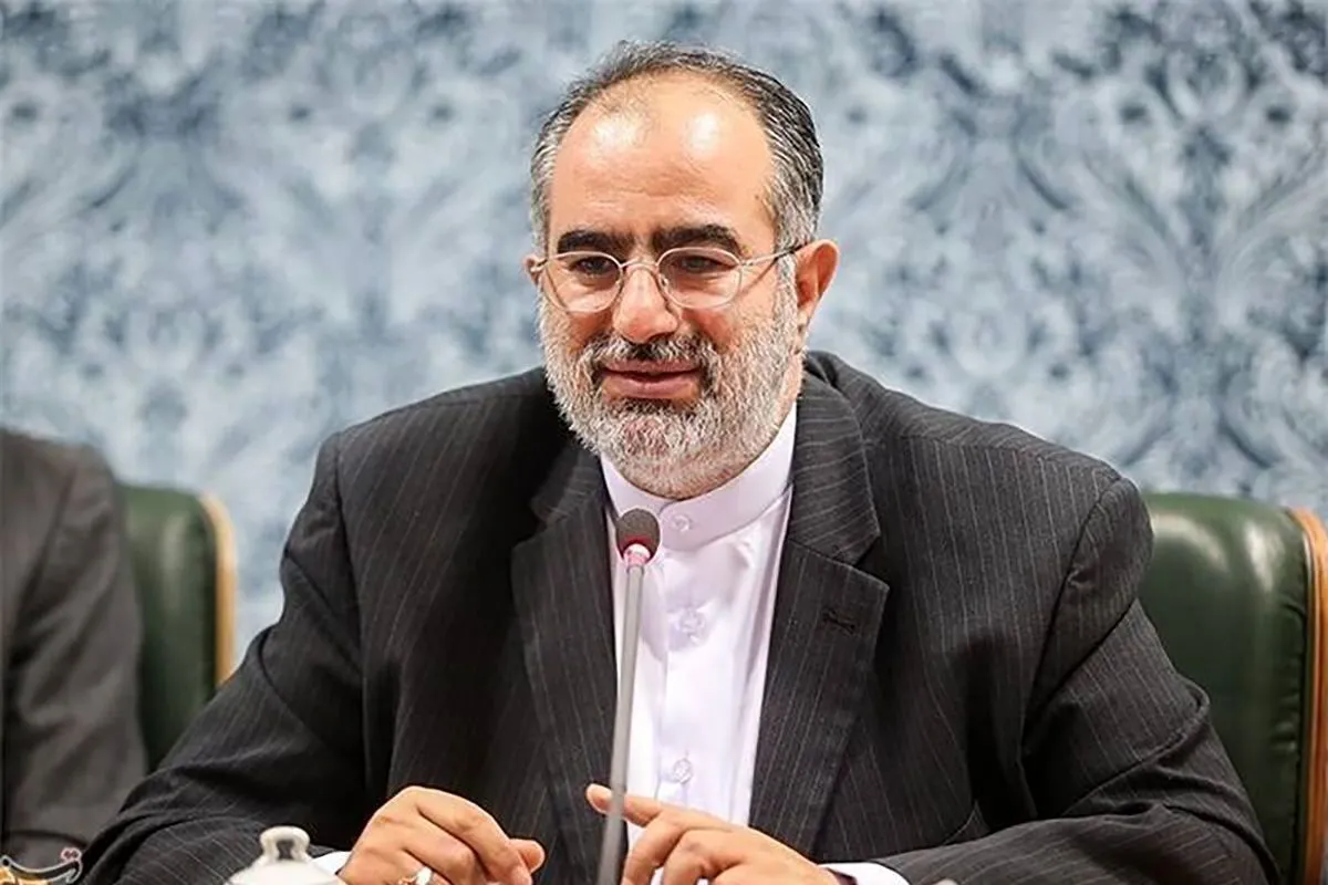 حسام‌الدین آشنا: شعام بچه‌های مجلس را توجیه کند که شرایط فرق کرده است