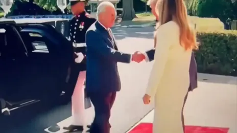 ویدئو؛ زورآزمایی ترامپ با پادشاه انگلیس سوژه شد!