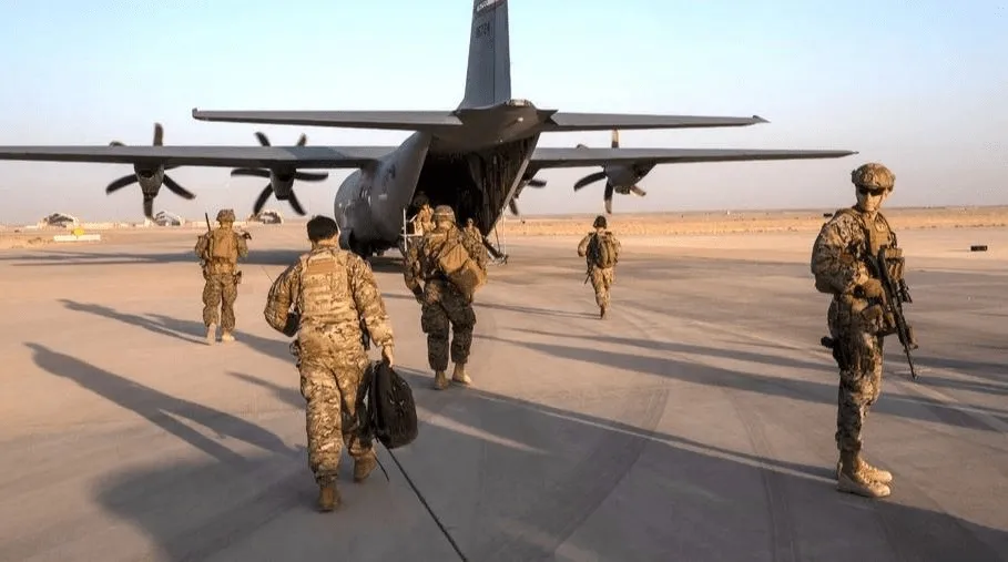 آمریکا عمده تجهیزات خود را از پایگاه العدید قطر خارج کرد