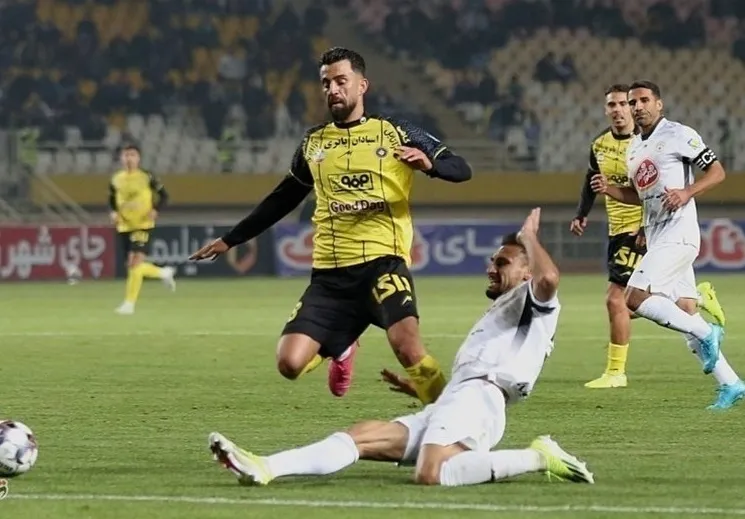 سپاهان با پیروزی مقابل خیبر به کورش قهرمانی بازگشت