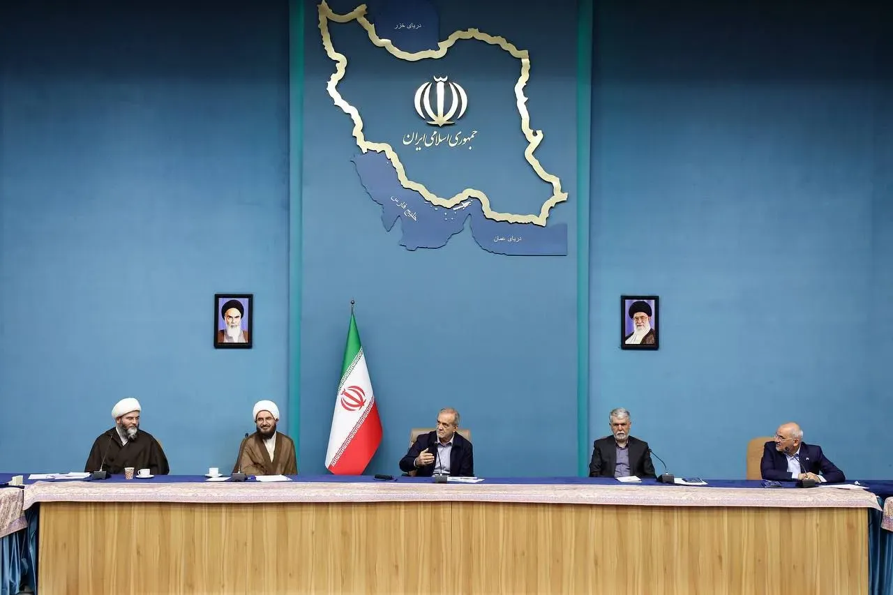 وزیر ارشاد پزشکیان ممنوع التصویر شد