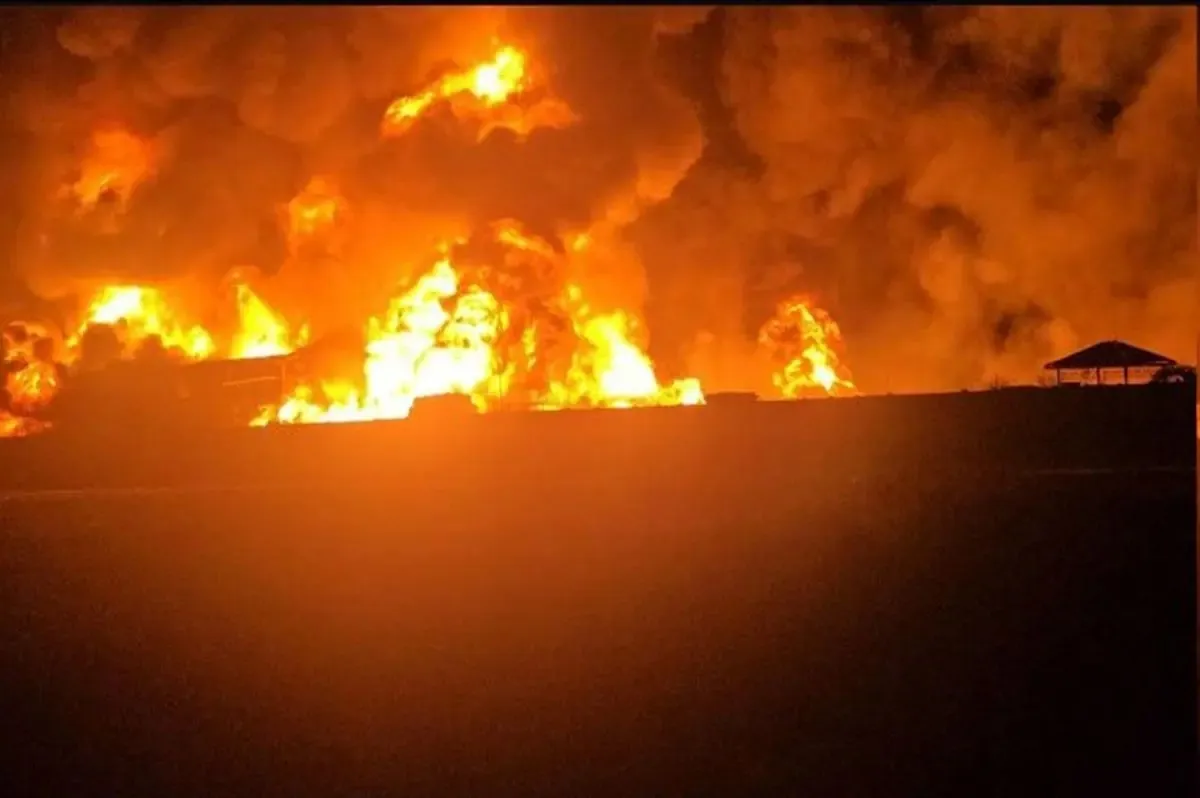 آتش‌سوزی در یک انبار بزرگ مواد نفتی و روغنی در جنوب تهران