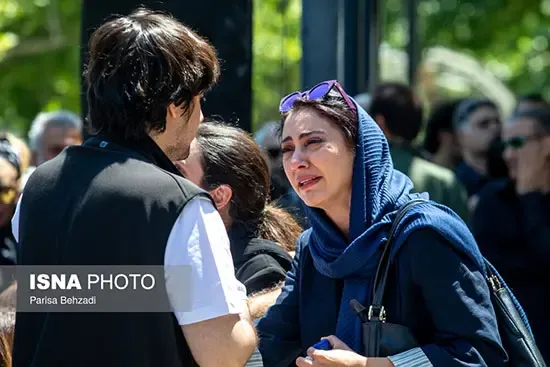 مراسم بدرقه بهناز نازی با حضور هنرمندان