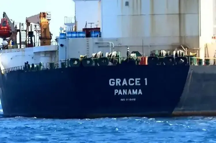 نفتکش‌های حامل نفت ایران رفع توقیف شدند