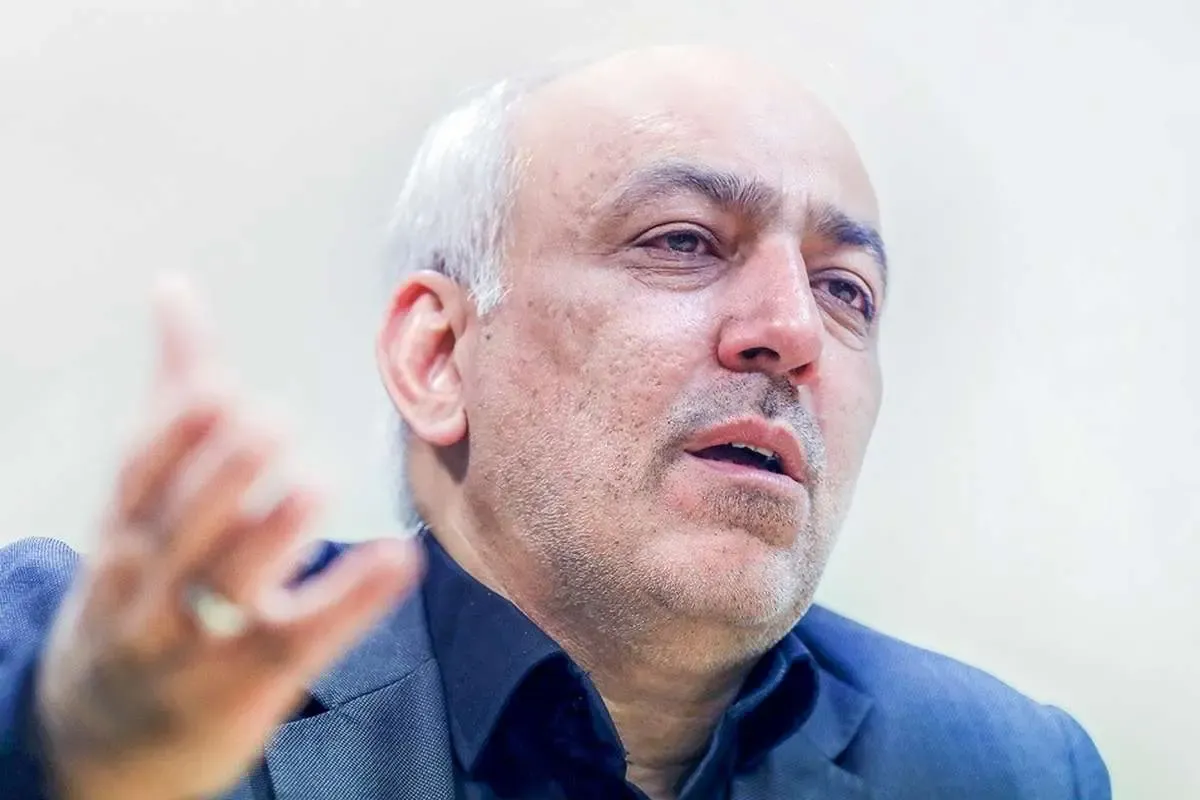 علی شکوری راد از زندان آزاد شد