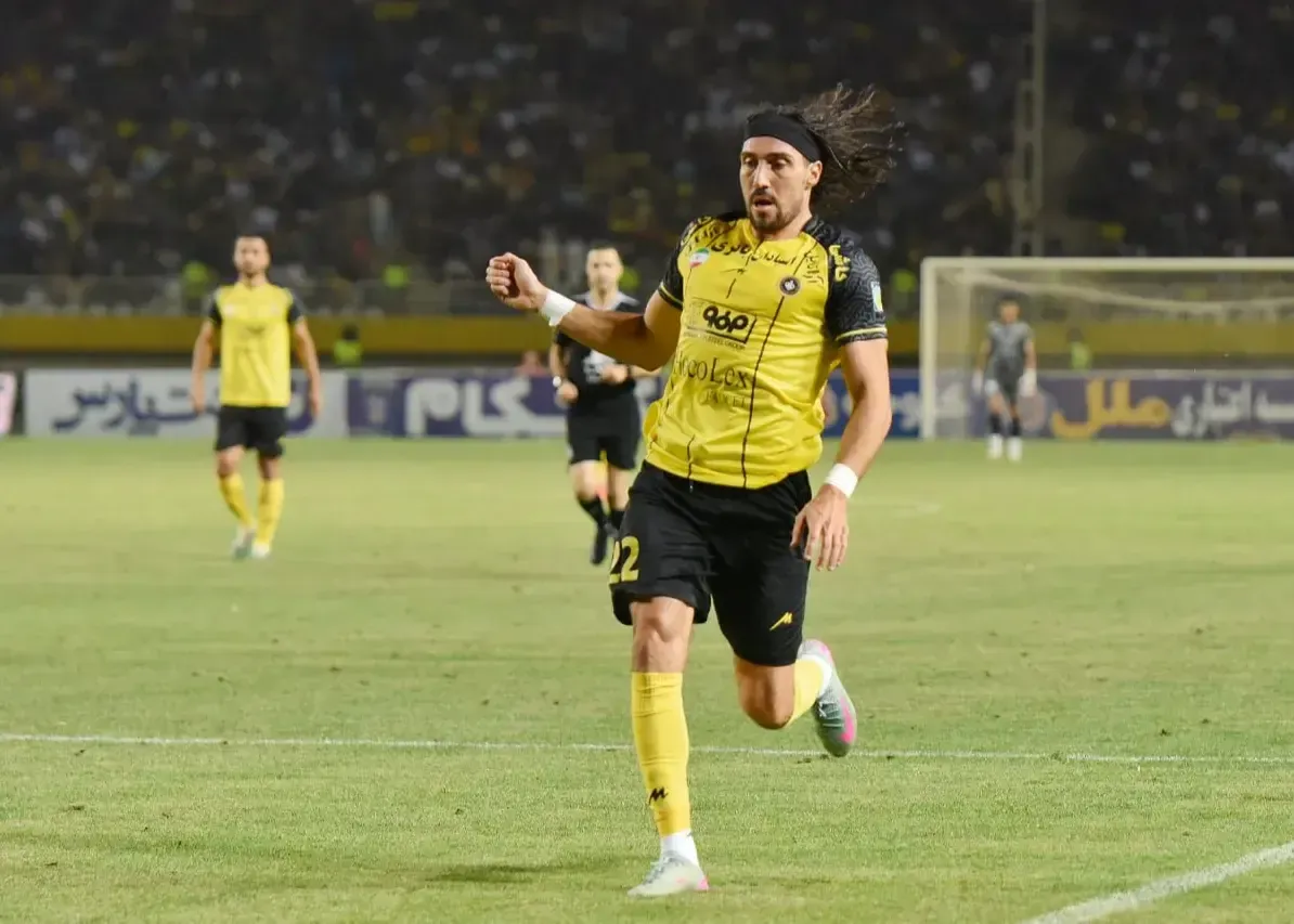 غیبت قطعی انزو کریولی در بازی برگشت مقابل الاهلی دوحه؛ بازیکن سپاهان اردو را ترک کرد