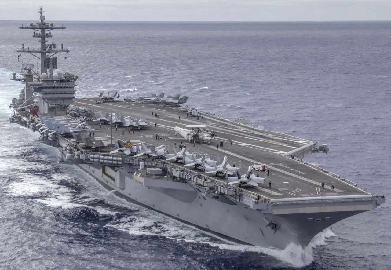ناوگروه آبراهام لینکلن در سواحل عمان رویت شد