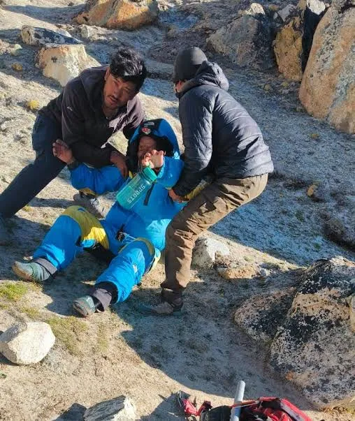 شرپایی که از کوه اورست زنده برگشت