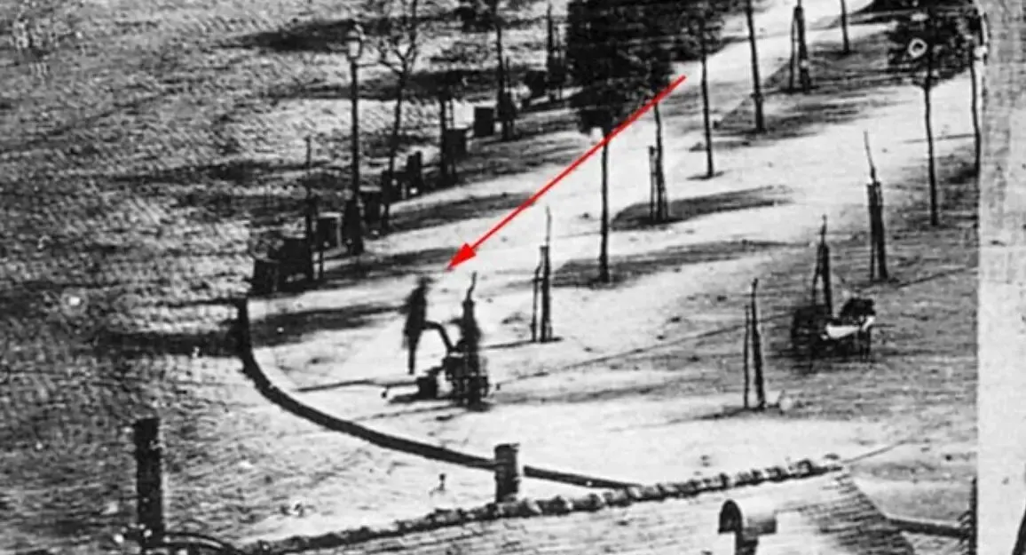 اولین عکس تاریخ از انسان را ببینید؛ این عکس ترسناک چگونه ثبت شد؟