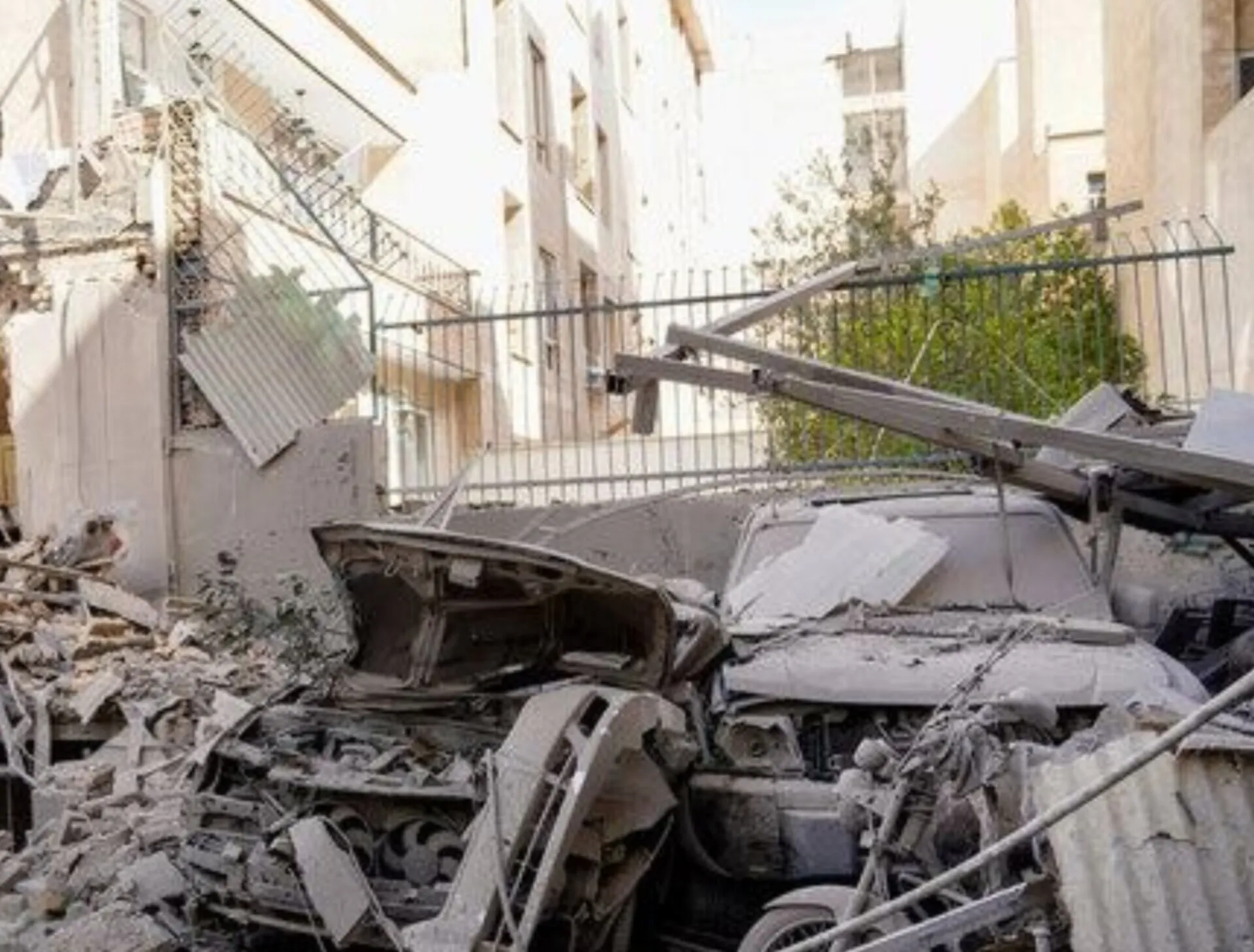 هلال احمر: حمله رژیم صهیونیستی و آمریکا به ۱۰۵ مرکز غیر نظامی و آسیب جدی به ۲۱ ساختمان امدادی