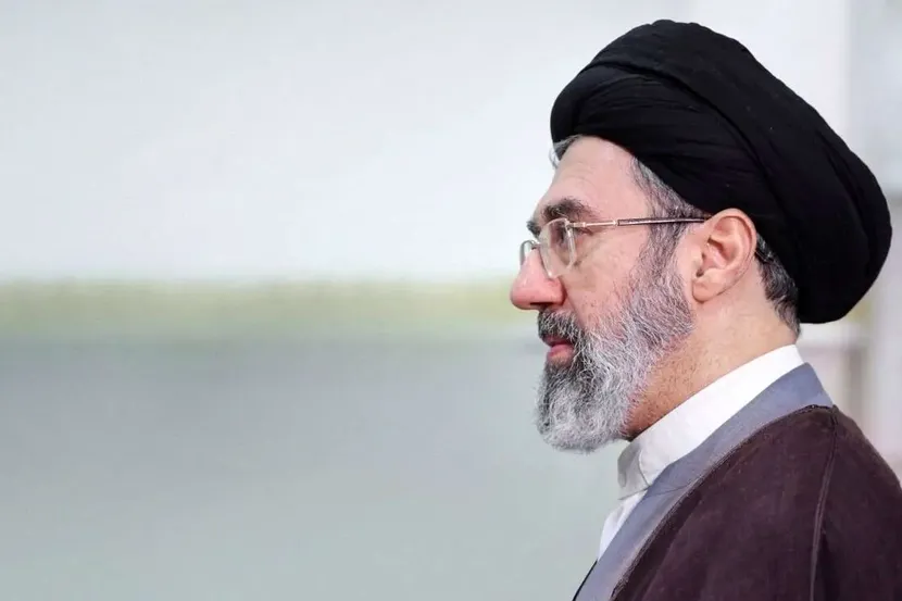 جزئیات جدید درباره آسیب‌دیدگی آیت الله سید مجتبی خامنه‌ای در حمله دشمن به بیت رهبری