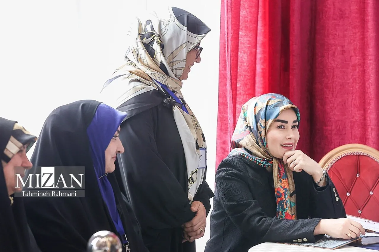 (تصاویر) هشدار تند رسانه زاکانی درباره رفتار‌های همسر عراقچی