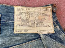 چرا شلوار جین هنوز این‌قدر محبوب است؟