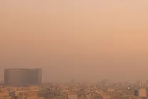 تصاویر تکان‌دهنده از آلودگی هوای تهران؛ پایتخت در وضعیت قرمز