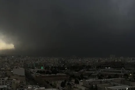 توضیح هواشناسی درباره تاریکی آسمان تهران