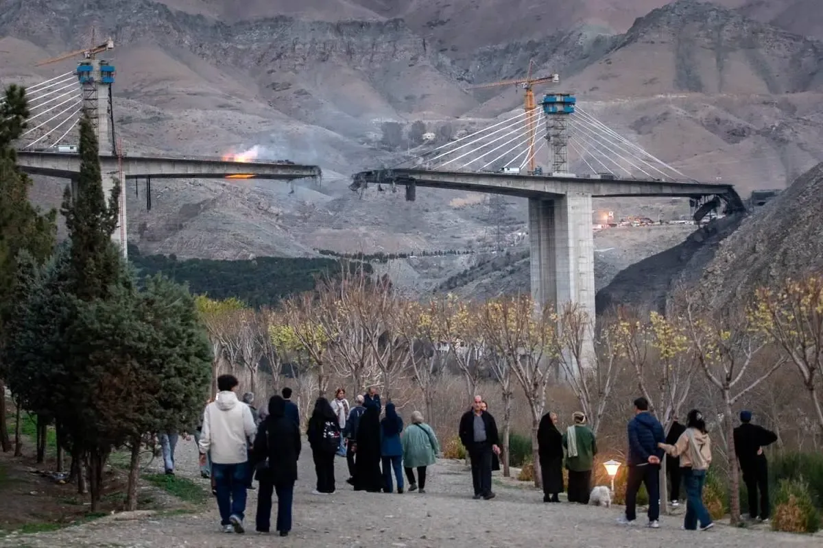 حمله موشکی به یک پل در کرج